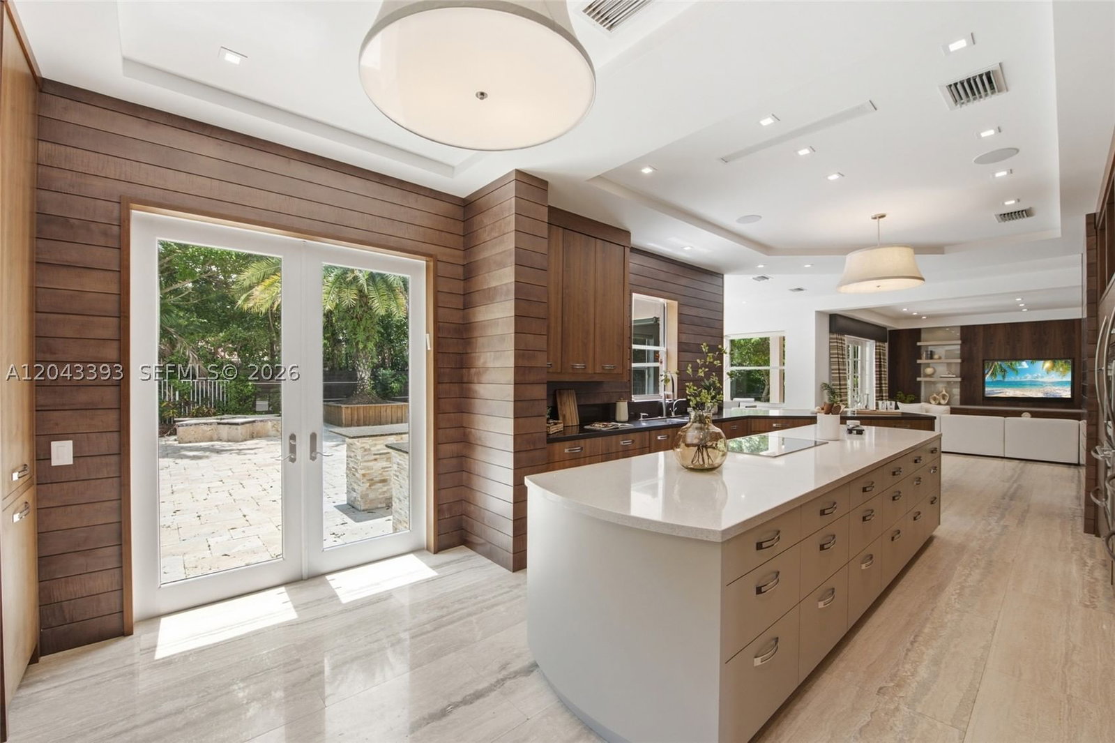 Real estate property located at 1585 Victoria Isle Way, Broward, Weston Hills, Weston, FL