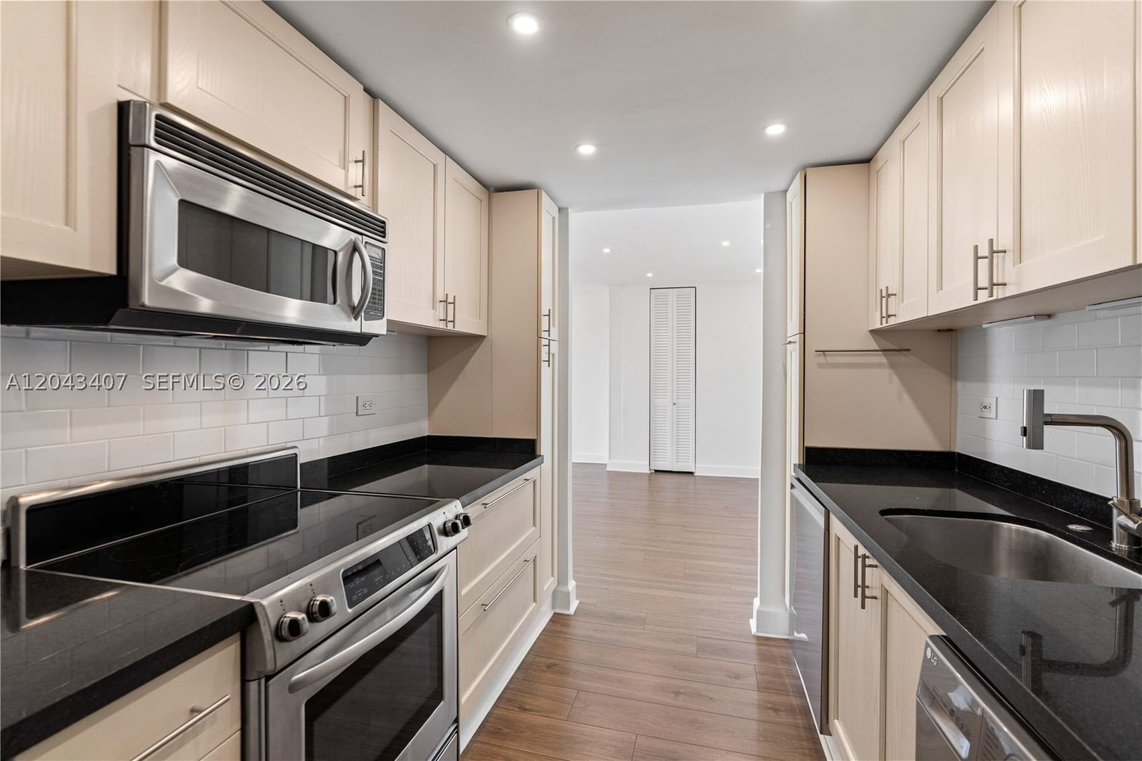Real estate property located at 2451 Brickell Ave PHL, Miami-dade, Brickell Townhouse Condo, Miami, FL