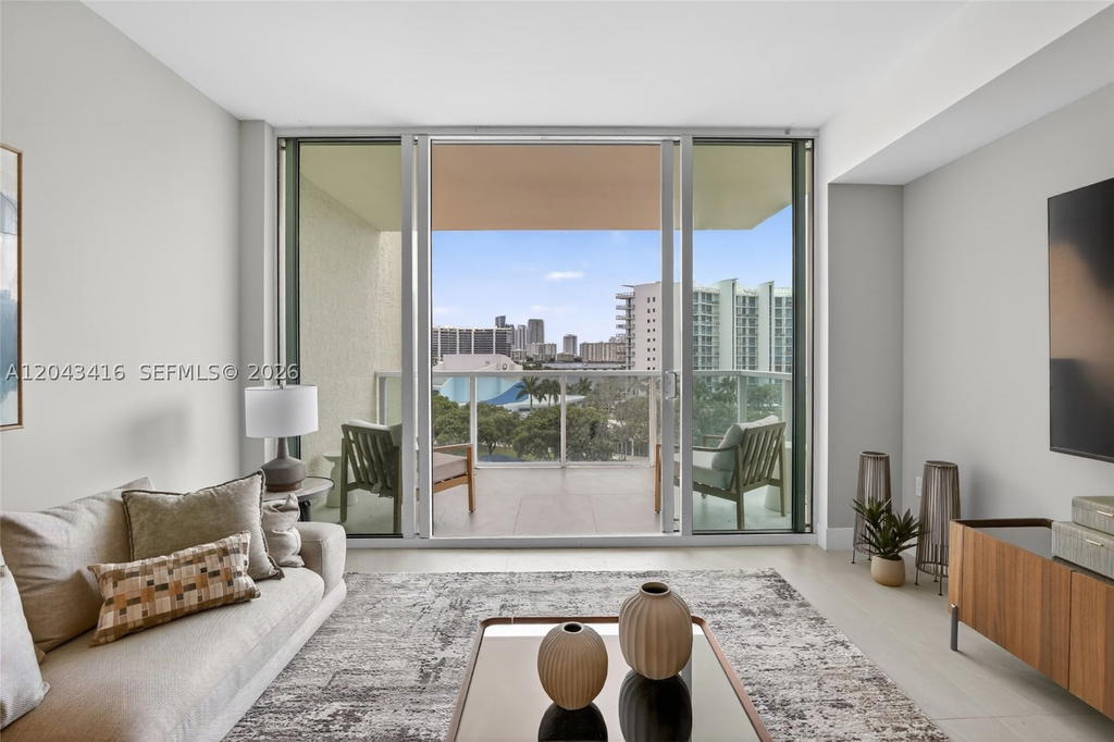 Real estate property located at 3330 190th St #718, Miami-dade, Aventura Marina Condo Num, Aventura, FL