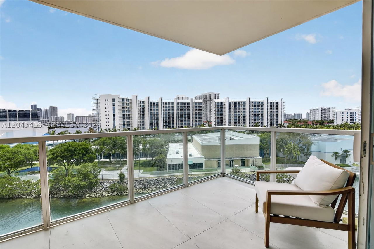 Real estate property located at 3330 190th St #718, Miami-dade, Aventura Marina Condo Num, Aventura, FL