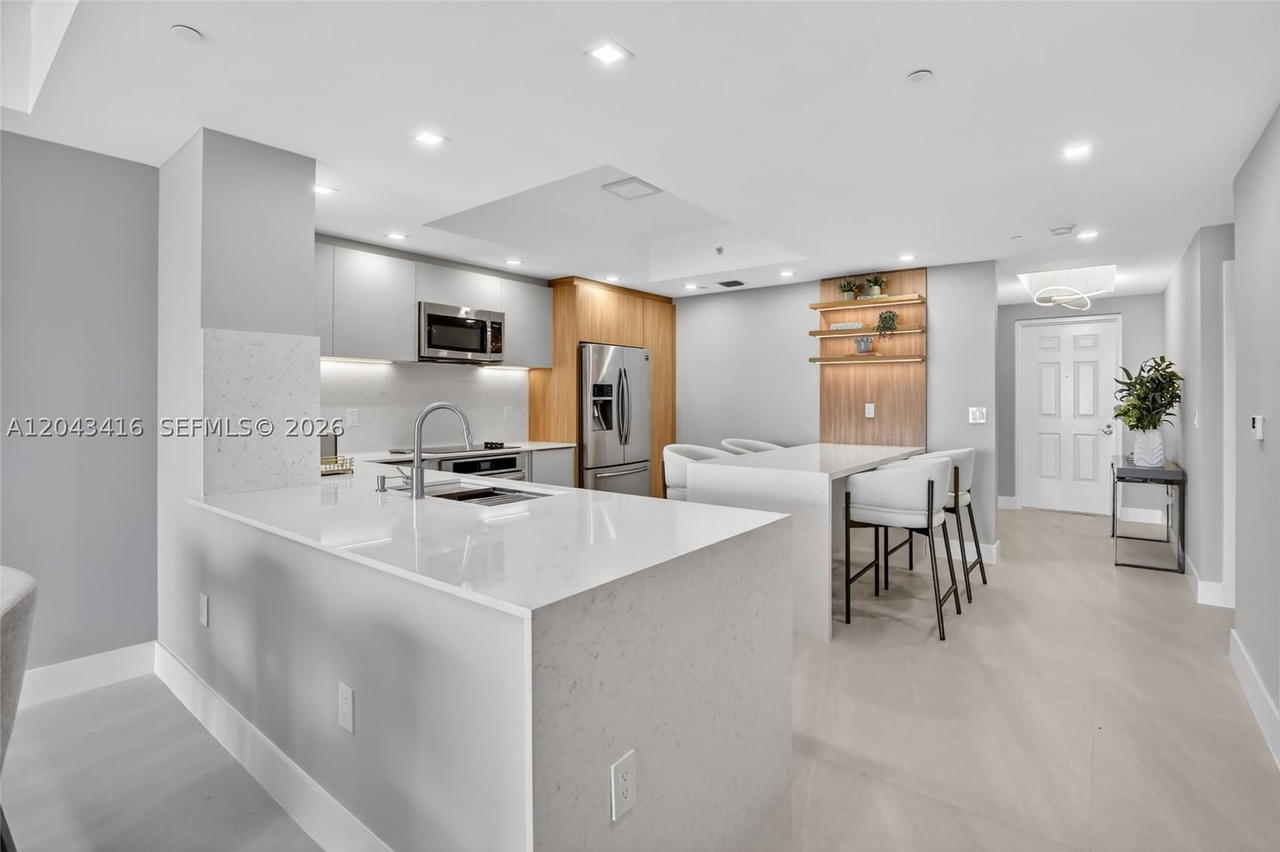 Real estate property located at 3330 190th St #718, Miami-dade, Aventura Marina Condo Num, Aventura, FL