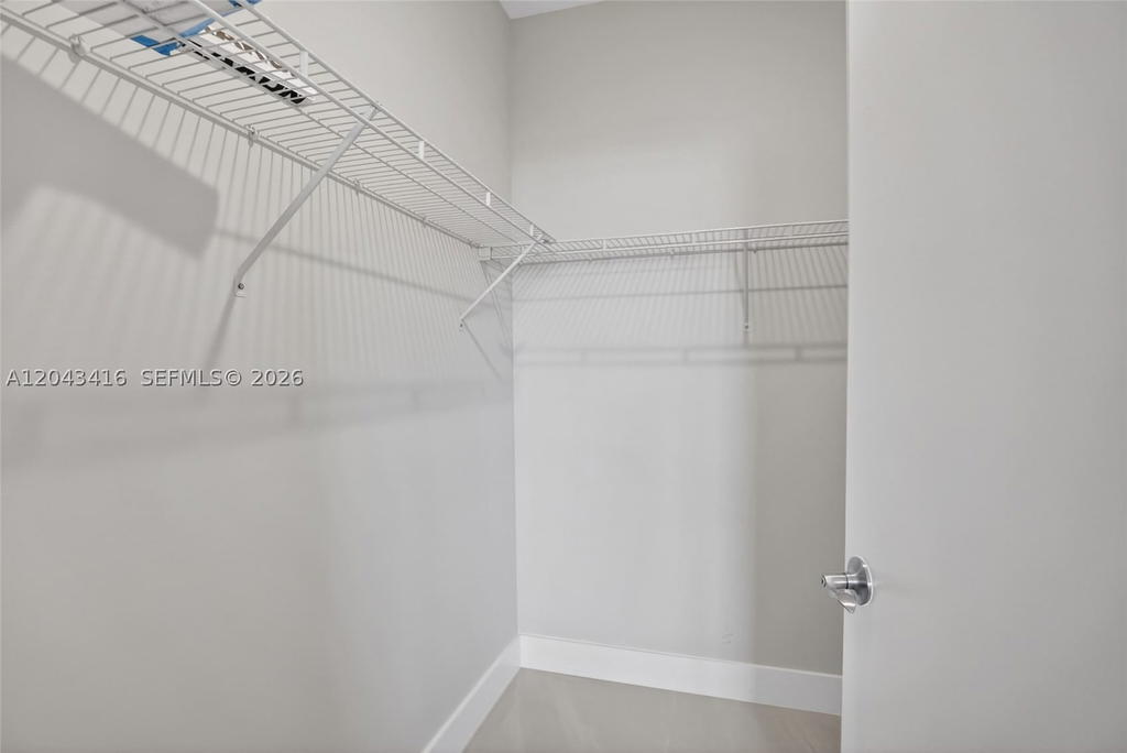 Real estate property located at 3330 190th St #718, Miami-dade, Aventura Marina Condo Num, Aventura, FL