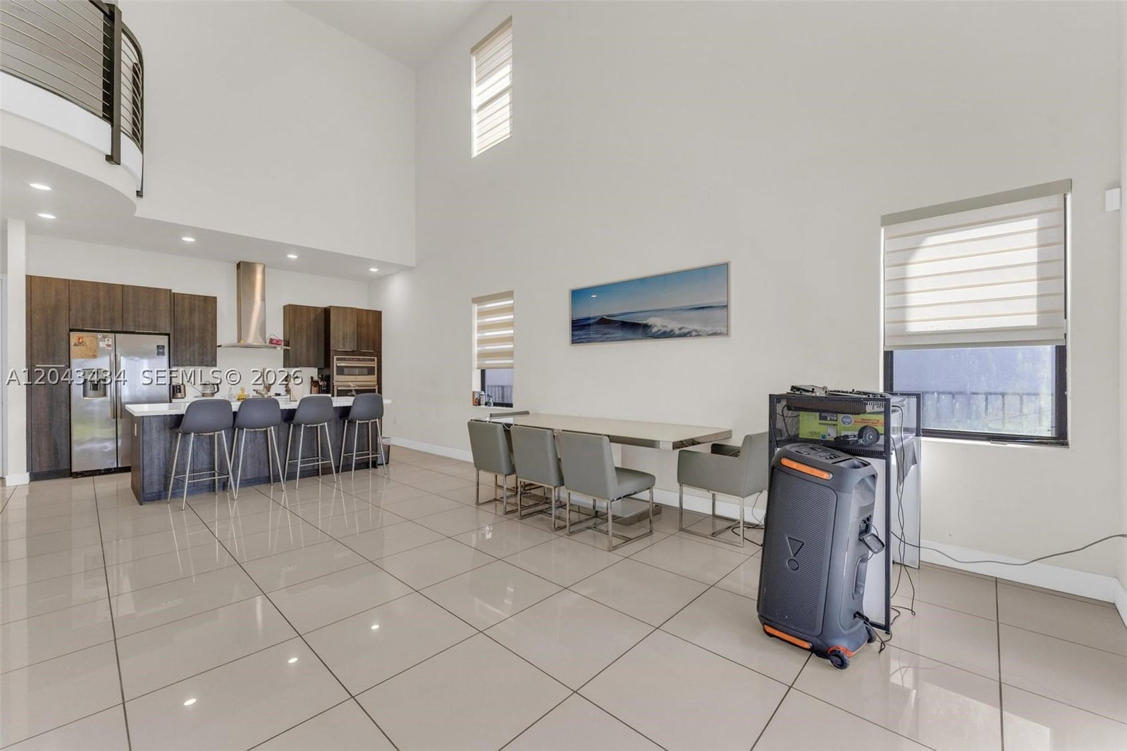 Real estate property located at 8822 161st Ter, Miami-dade, Dunnwoody Lake, Miami Lakes, FL