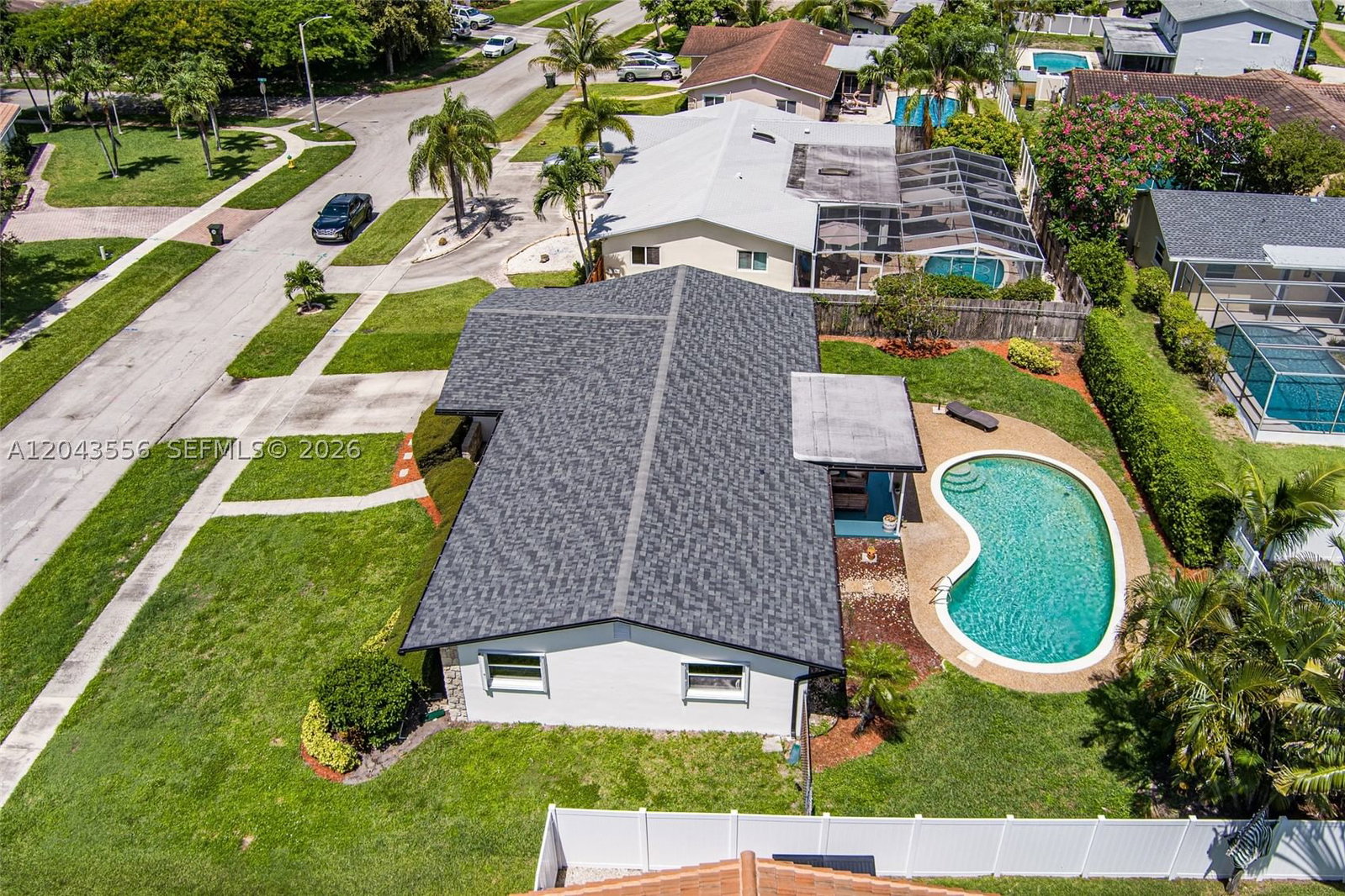 Real estate property located at 3941 4th Ct, Broward, Coconut Creek 10th Sec, Coconut Creek, FL