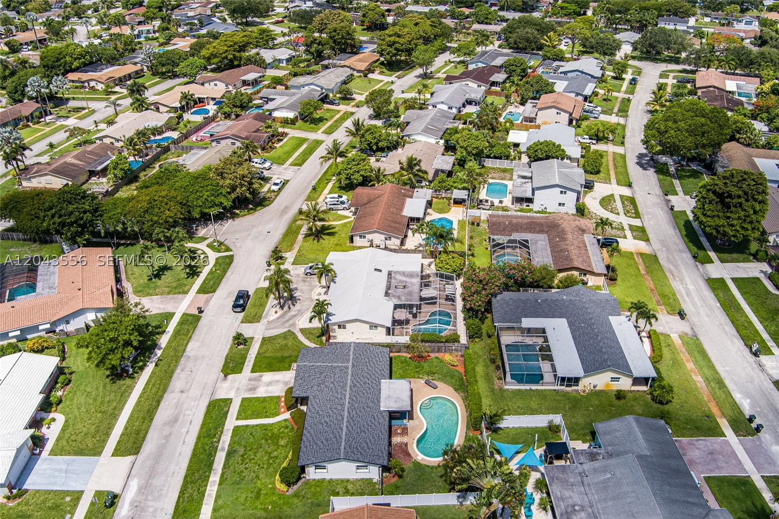 Real estate property located at 3941 4th Ct, Broward, Coconut Creek 10th Sec, Coconut Creek, FL