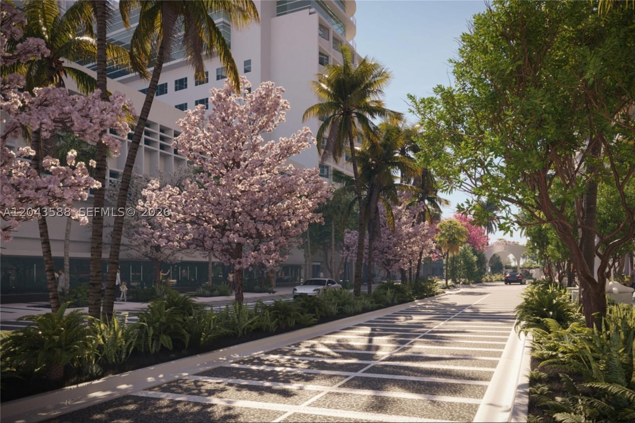 Real estate property located at 100 Lincoln Rd #306, Miami-dade, The Decoplage Condo, Miami Beach, FL