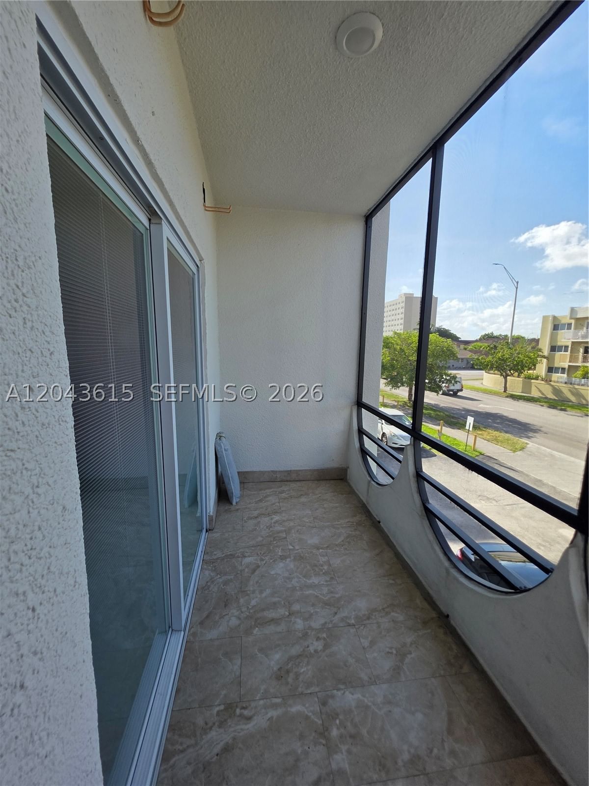 Real estate property located at 4670 13th Ln #206, Miami-dade, Westland South Condo, Hialeah, FL