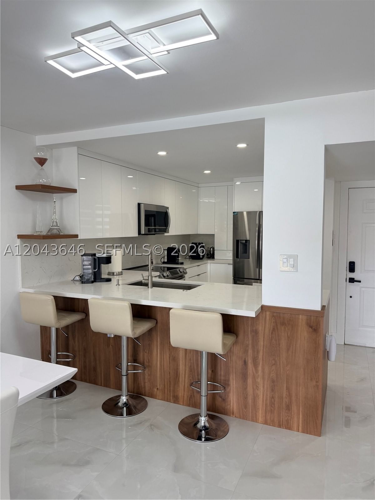 Real estate property located at 601 113th Way #601, Broward, Fairway Greens Condo Home, Pembroke Pines, FL