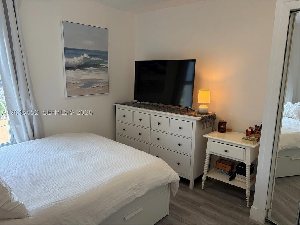 Real estate property located at 820 Salzedo St #405, Miami-dade, Barcelona Court Condo, Coral Gables, FL