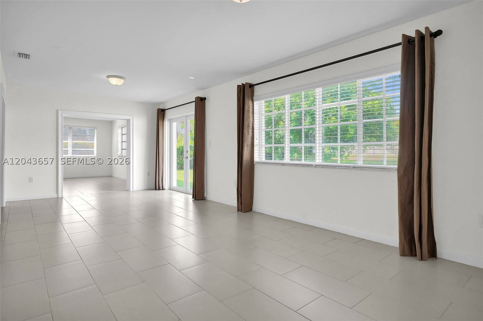 Real estate property located at 14375 Lake Candlewood Ct, Miami-dade, Miami Lakes Sec 2, Miami Lakes, FL