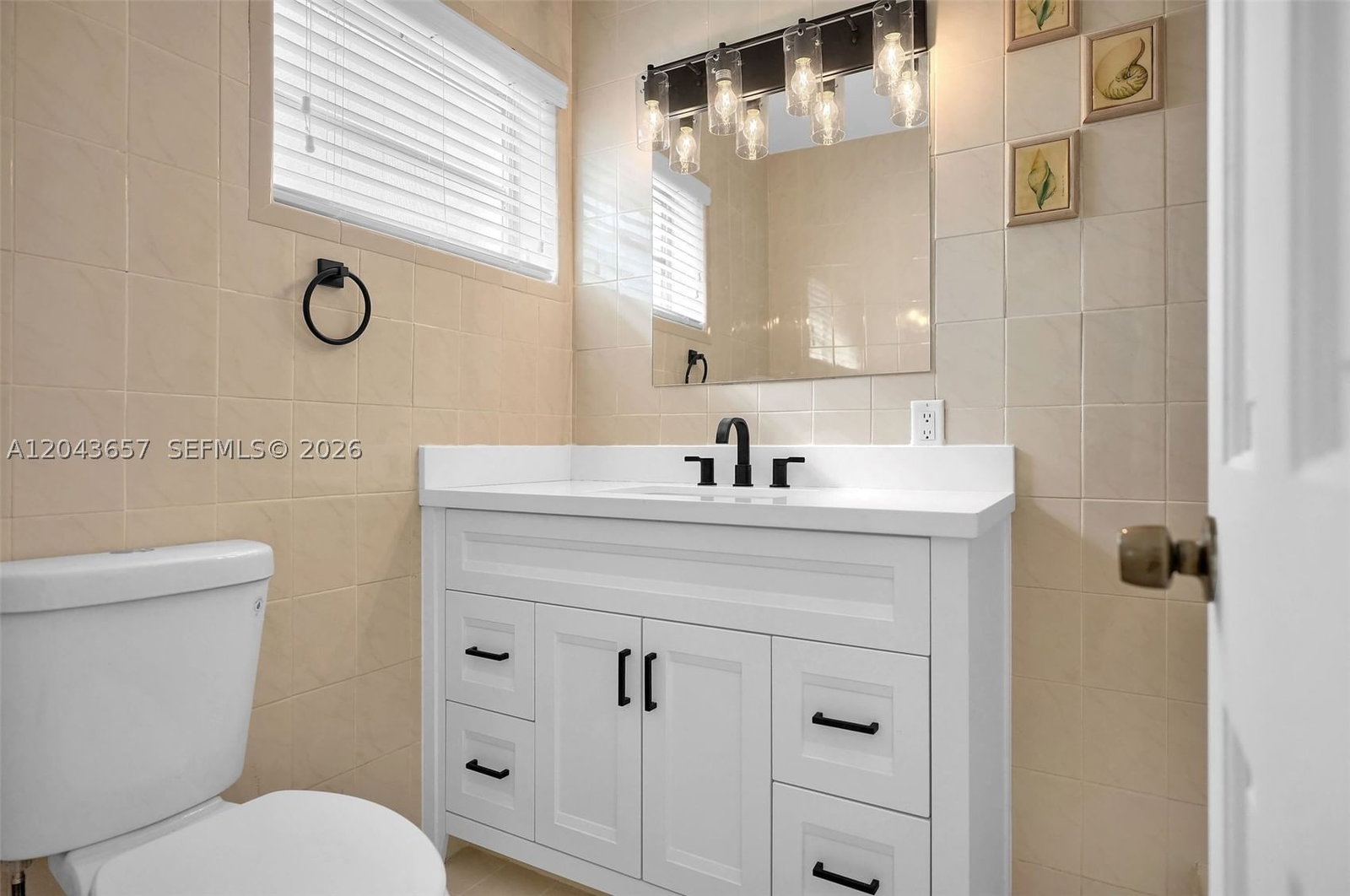 Real estate property located at 14375 Lake Candlewood Ct, Miami-dade, Miami Lakes Sec 2, Miami Lakes, FL
