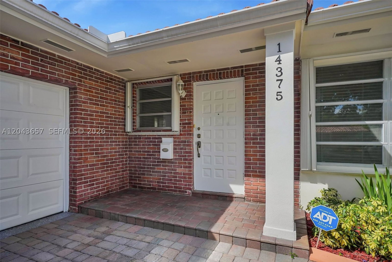 Real estate property located at 14375 Lake Candlewood Ct, Miami-dade, Miami Lakes Sec 2, Miami Lakes, FL