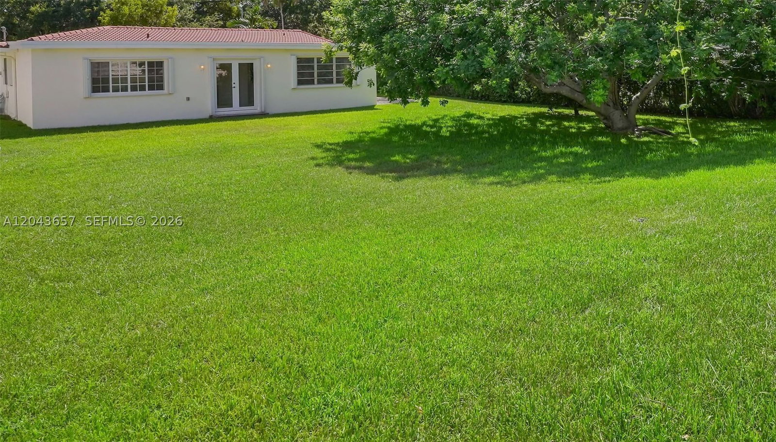 Real estate property located at 14375 Lake Candlewood Ct, Miami-dade, Miami Lakes Sec 2, Miami Lakes, FL