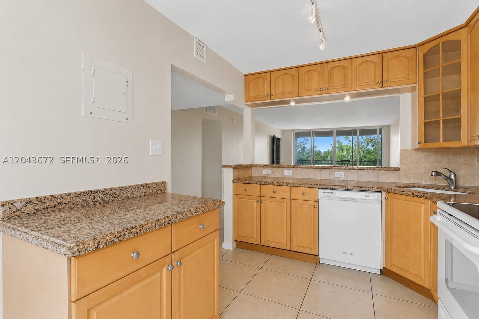 Real estate property located at 3010 Course Dr #510, Broward, No 38 Palm-aire Country C, Pompano Beach, FL