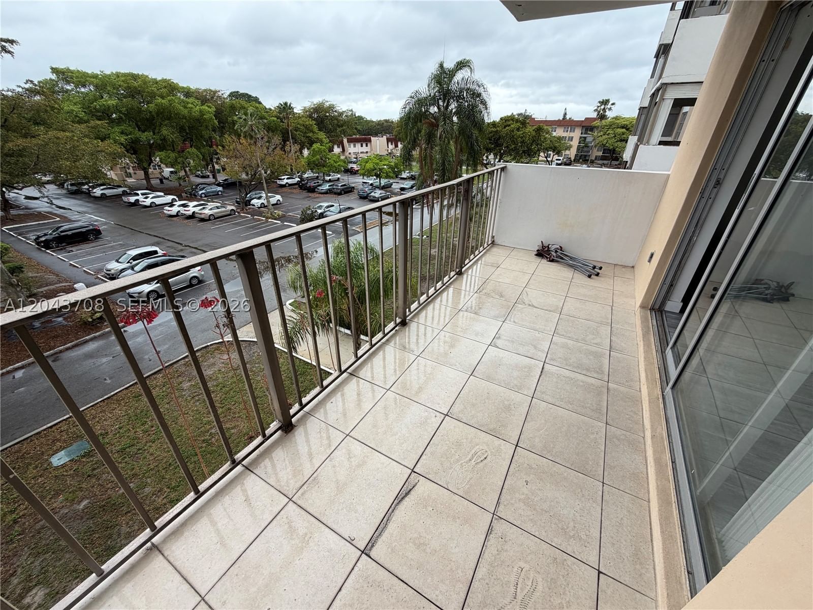 Real estate property located at 4174 Inverrary Dr #408, Broward, Manors Of Inverrary Xi, Lauderhill, FL