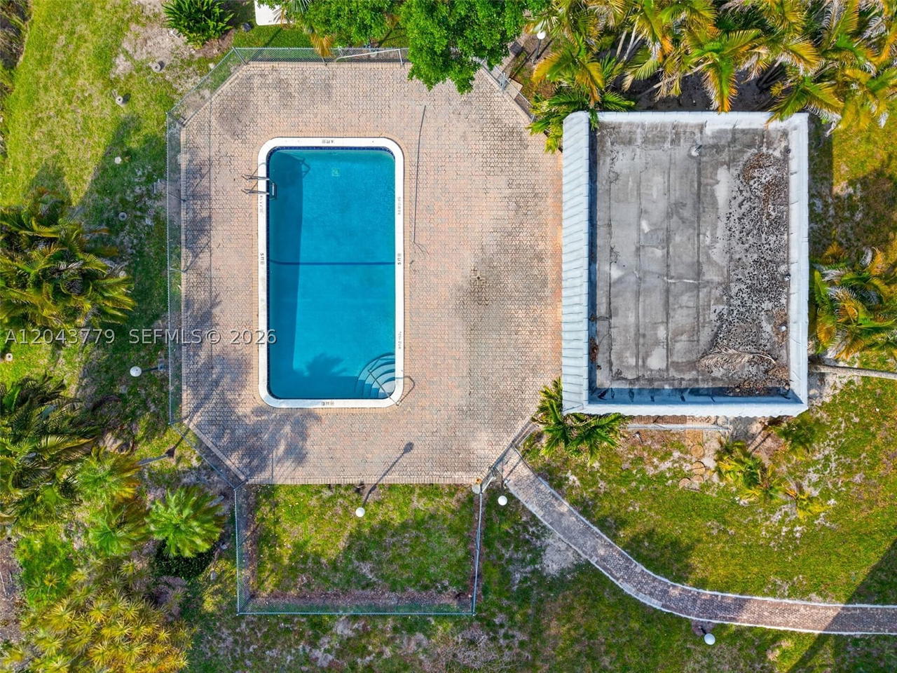 Real estate property located at 3301 Spanish Moss Ter #405, Broward, Lakes Of Inverrary Condo, Lauderhill, FL