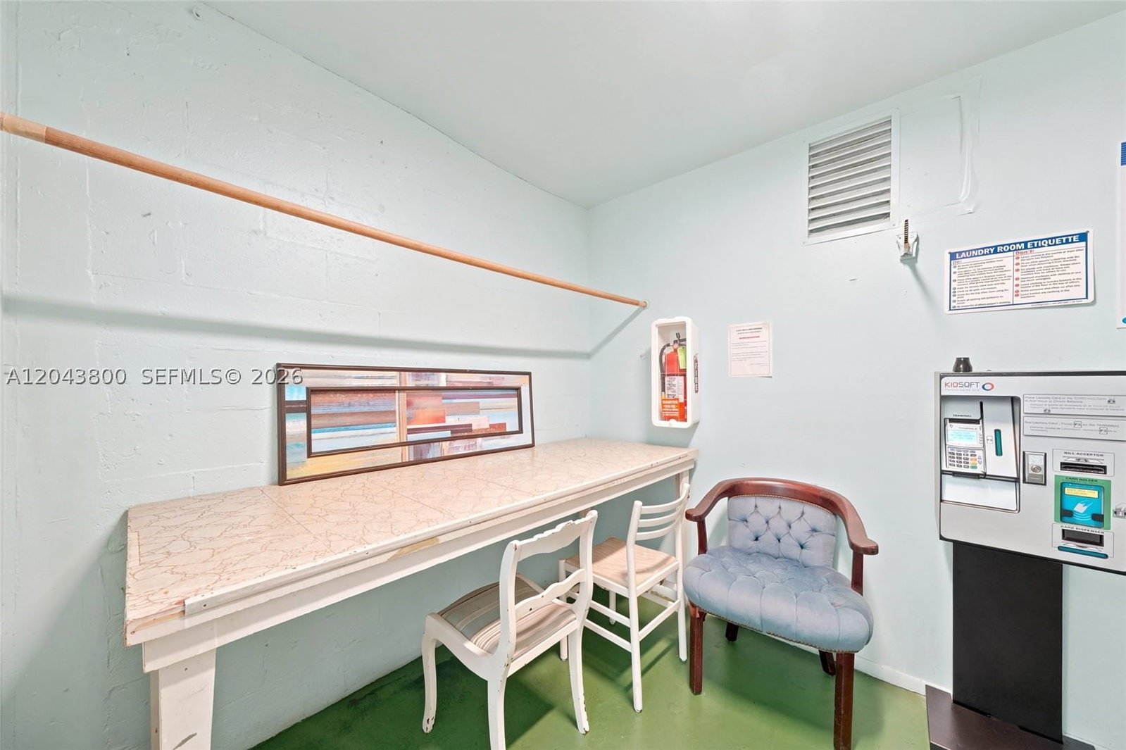 Real estate property located at 4141 44th Ave #321, Broward, Emerald Condo, Lauderdale Lakes, FL