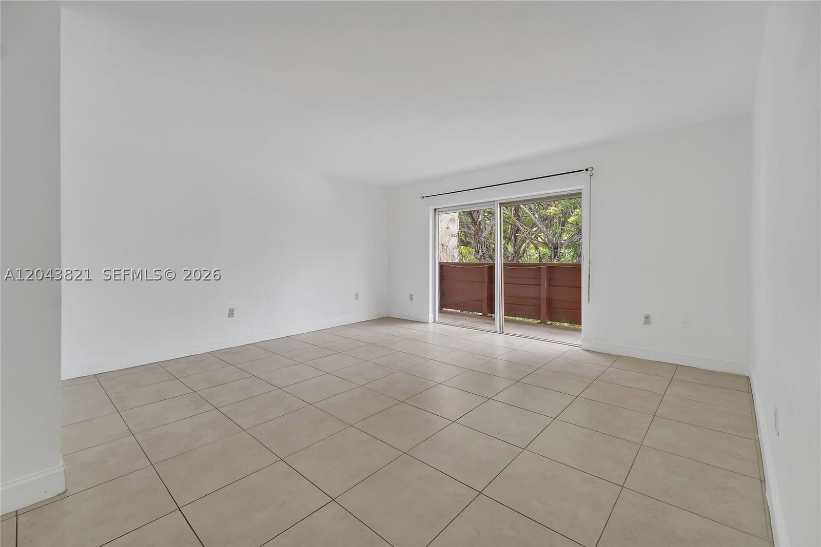 Real estate property located at 1205 Mariposa Ave #307, Miami-dade, Villa Capri Condo, Coral Gables, FL