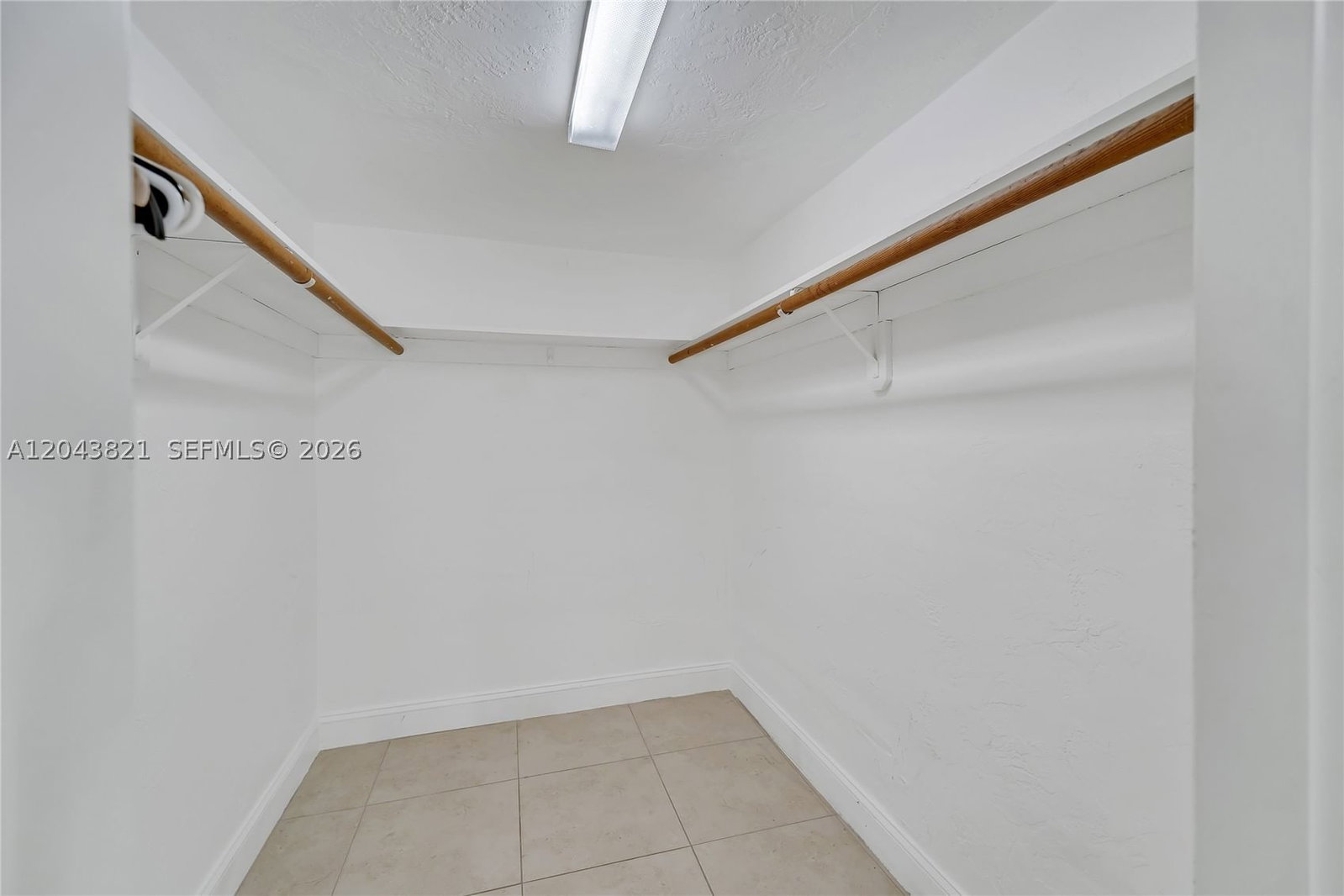 Real estate property located at 1205 Mariposa Ave #307, Miami-dade, Villa Capri Condo, Coral Gables, FL