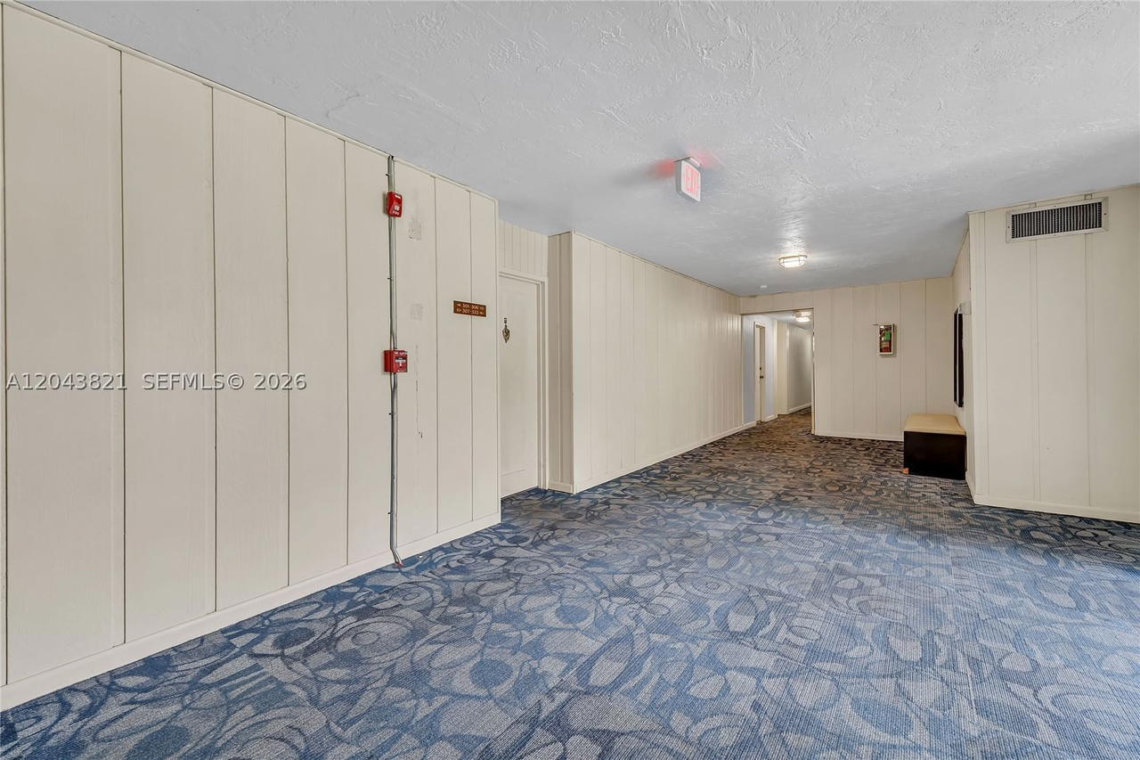 Real estate property located at 1205 Mariposa Ave #307, Miami-dade, Villa Capri Condo, Coral Gables, FL