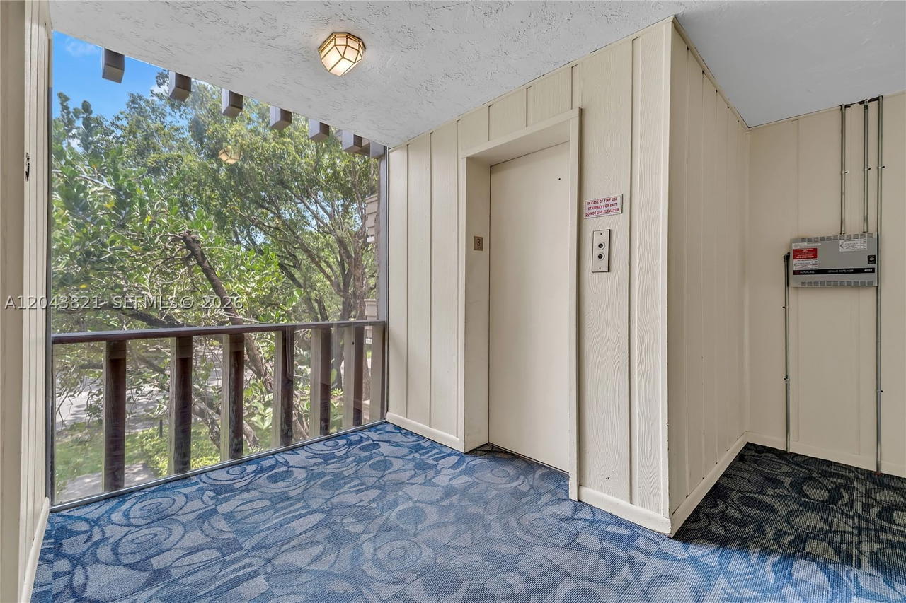 Real estate property located at 1205 Mariposa Ave #307, Miami-dade, Villa Capri Condo, Coral Gables, FL