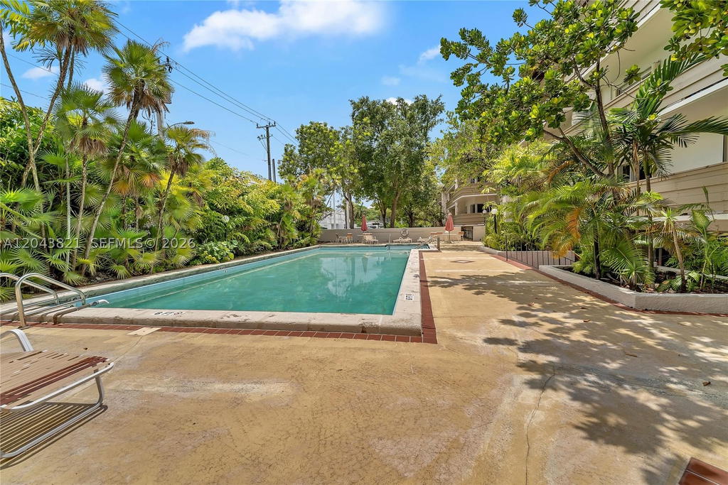 Real estate property located at 1205 Mariposa Ave #307, Miami-dade, Villa Capri Condo, Coral Gables, FL