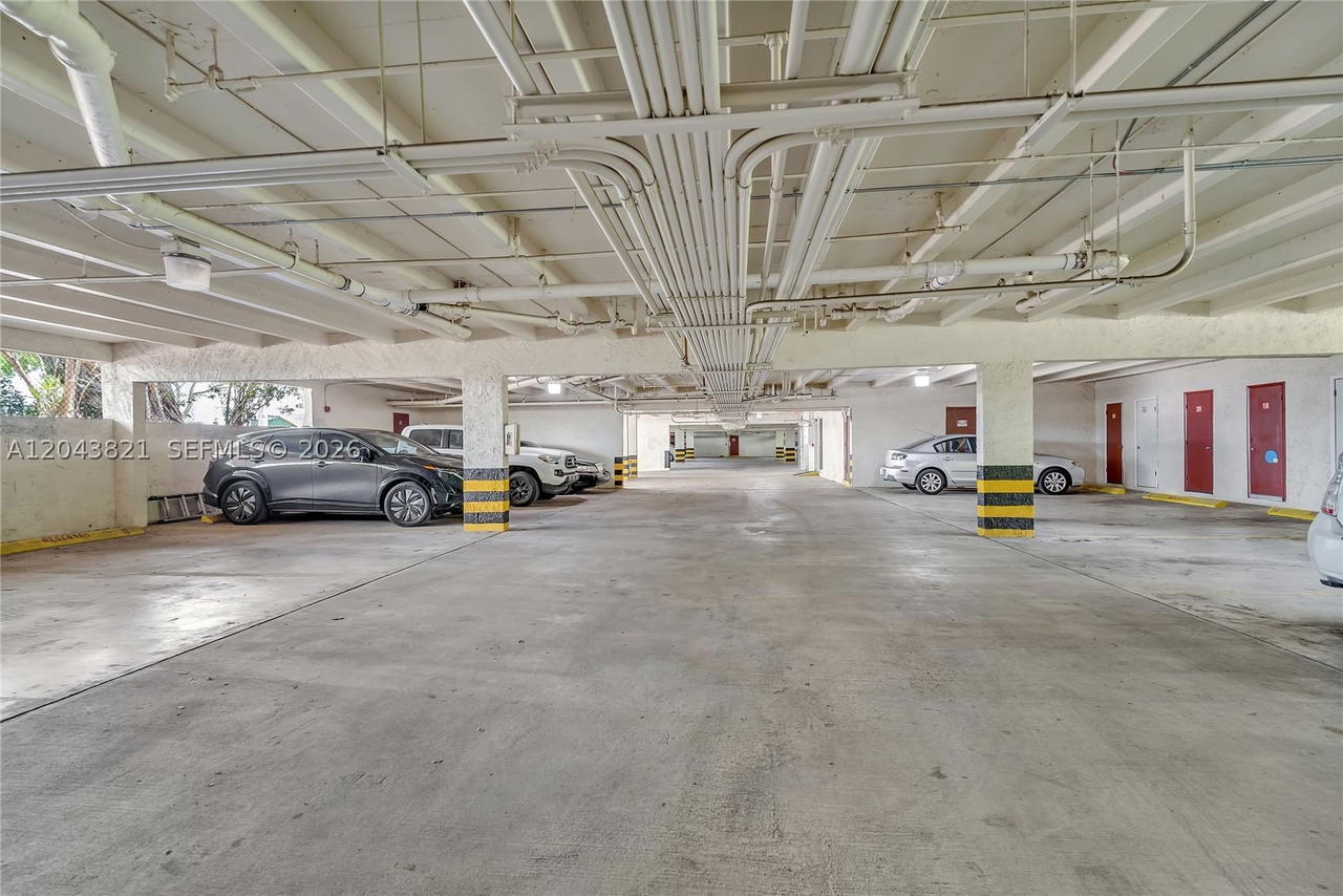 Real estate property located at 1205 Mariposa Ave #307, Miami-dade, Villa Capri Condo, Coral Gables, FL