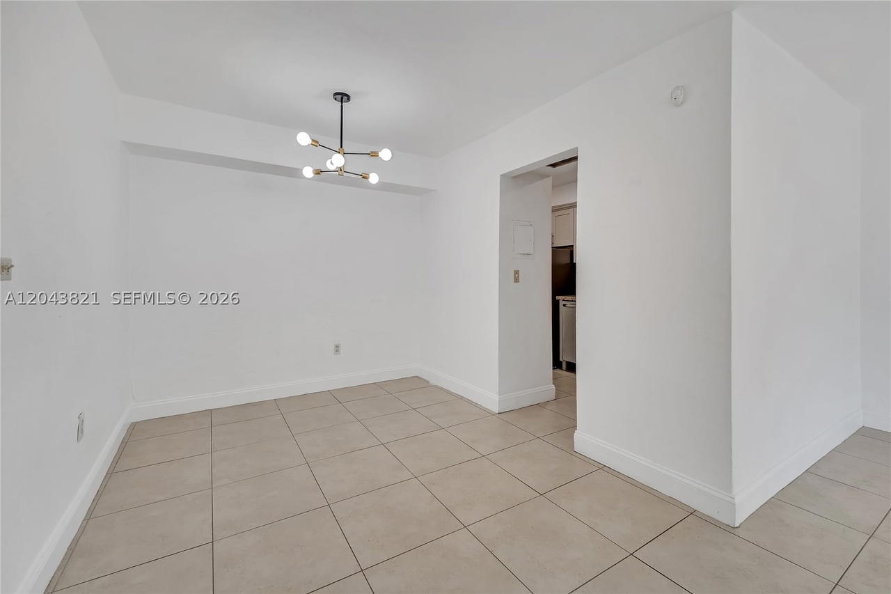 Real estate property located at 1205 Mariposa Ave #307, Miami-dade, Villa Capri Condo, Coral Gables, FL