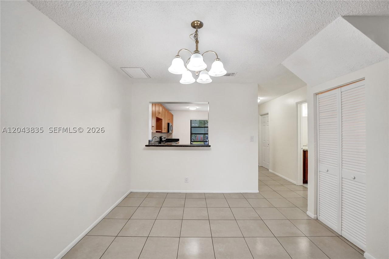 Real estate property located at 9220 14th St #272, Broward, Westview Condominium No F, Pembroke Pines, FL