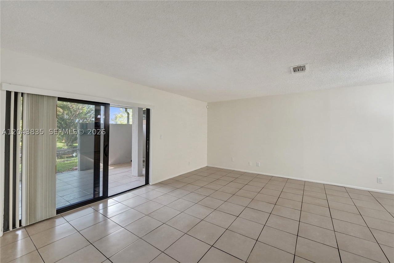 Real estate property located at 9220 14th St #272, Broward, Westview Condominium No F, Pembroke Pines, FL