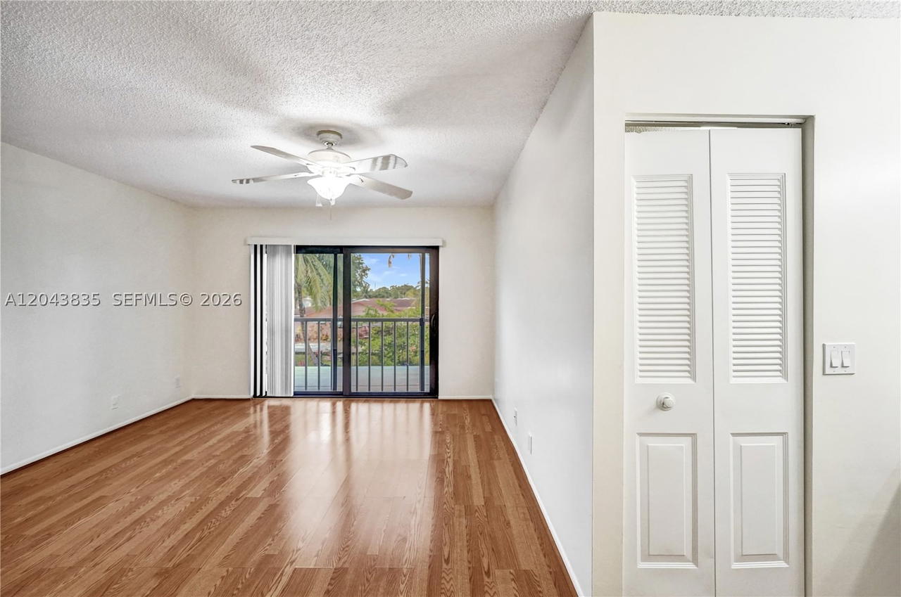 Real estate property located at 9220 14th St #272, Broward, Westview Condominium No F, Pembroke Pines, FL