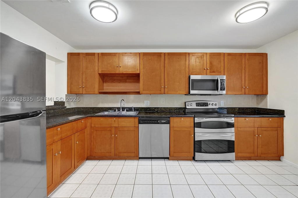Real estate property located at 9220 14th St #272, Broward, Westview Condominium No F, Pembroke Pines, FL