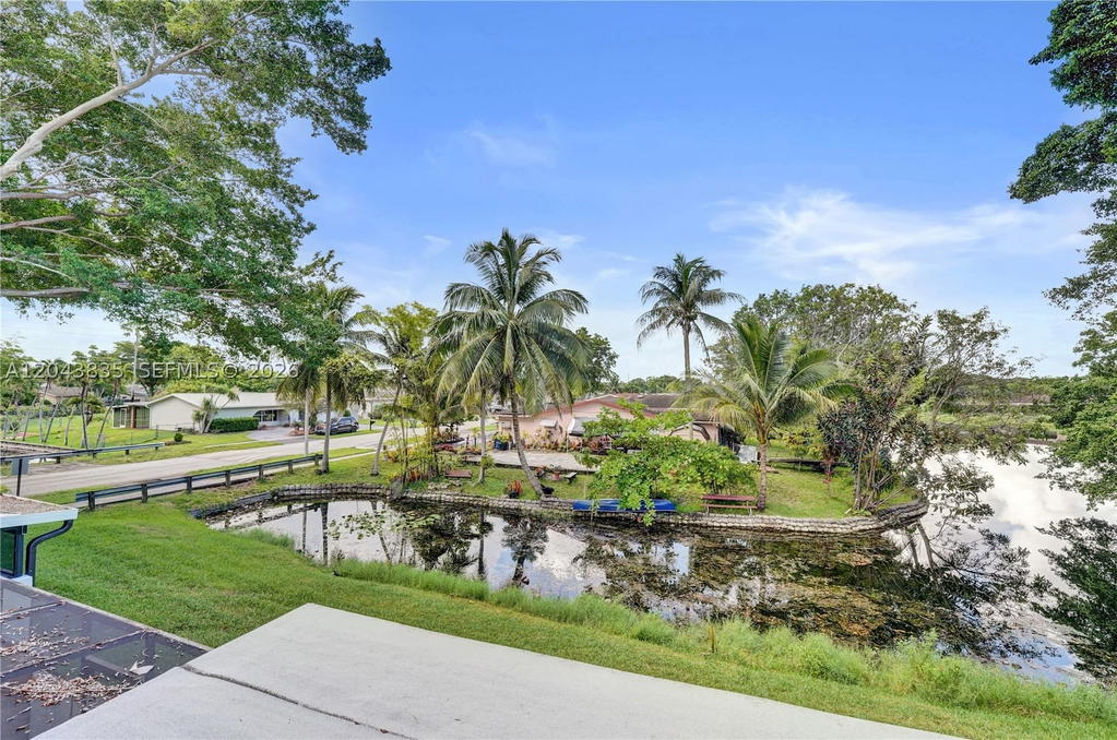 Real estate property located at 9220 14th St #272, Broward, Westview Condominium No F, Pembroke Pines, FL