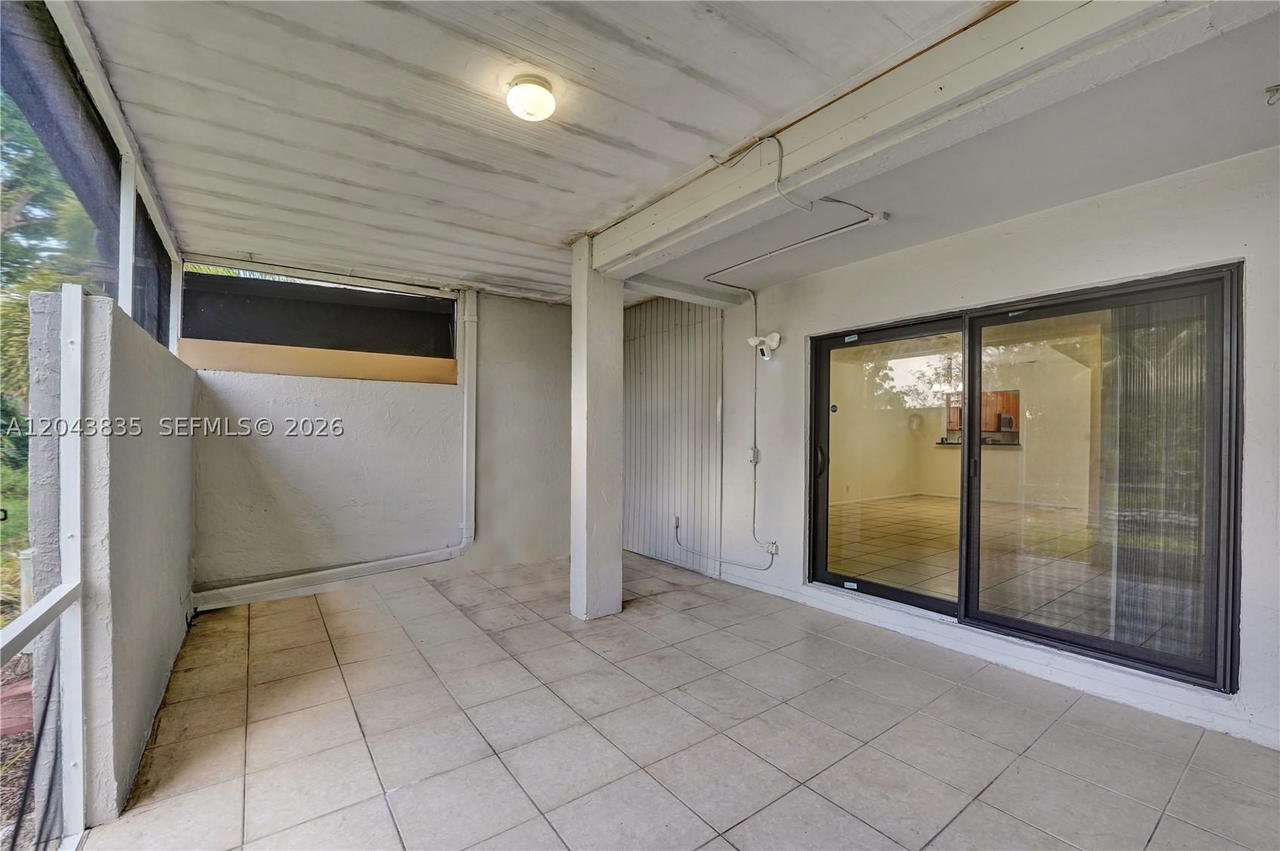 Real estate property located at 9220 14th St #272, Broward, Westview Condominium No F, Pembroke Pines, FL