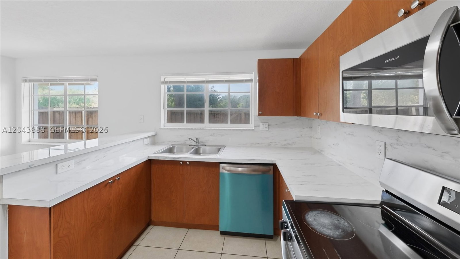 Real estate property located at 14070 260th St #103, Miami-dade, Cedars Woods Homes Condo, Homestead, FL