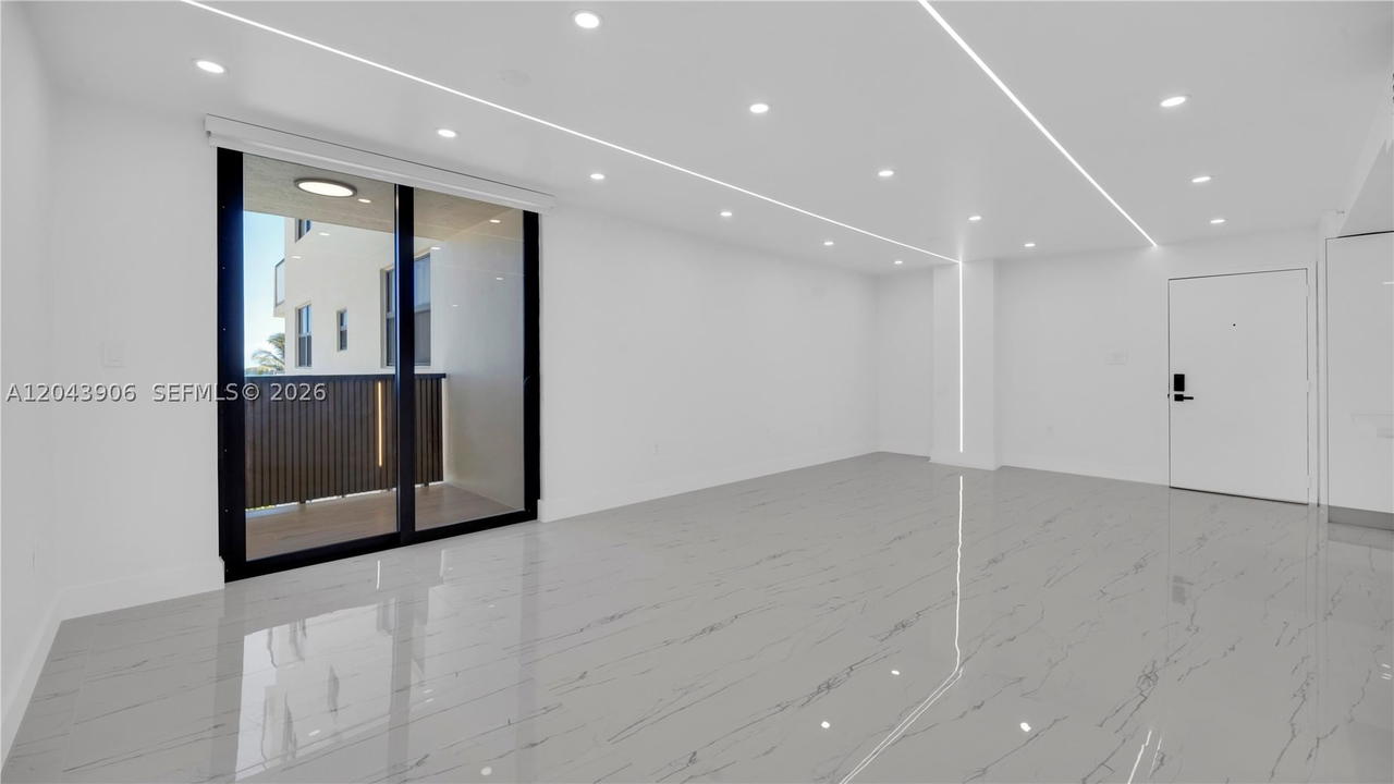 Real estate property located at 1623 Collins Ave #415, Miami-dade, The Georgian Condo, Miami Beach, FL