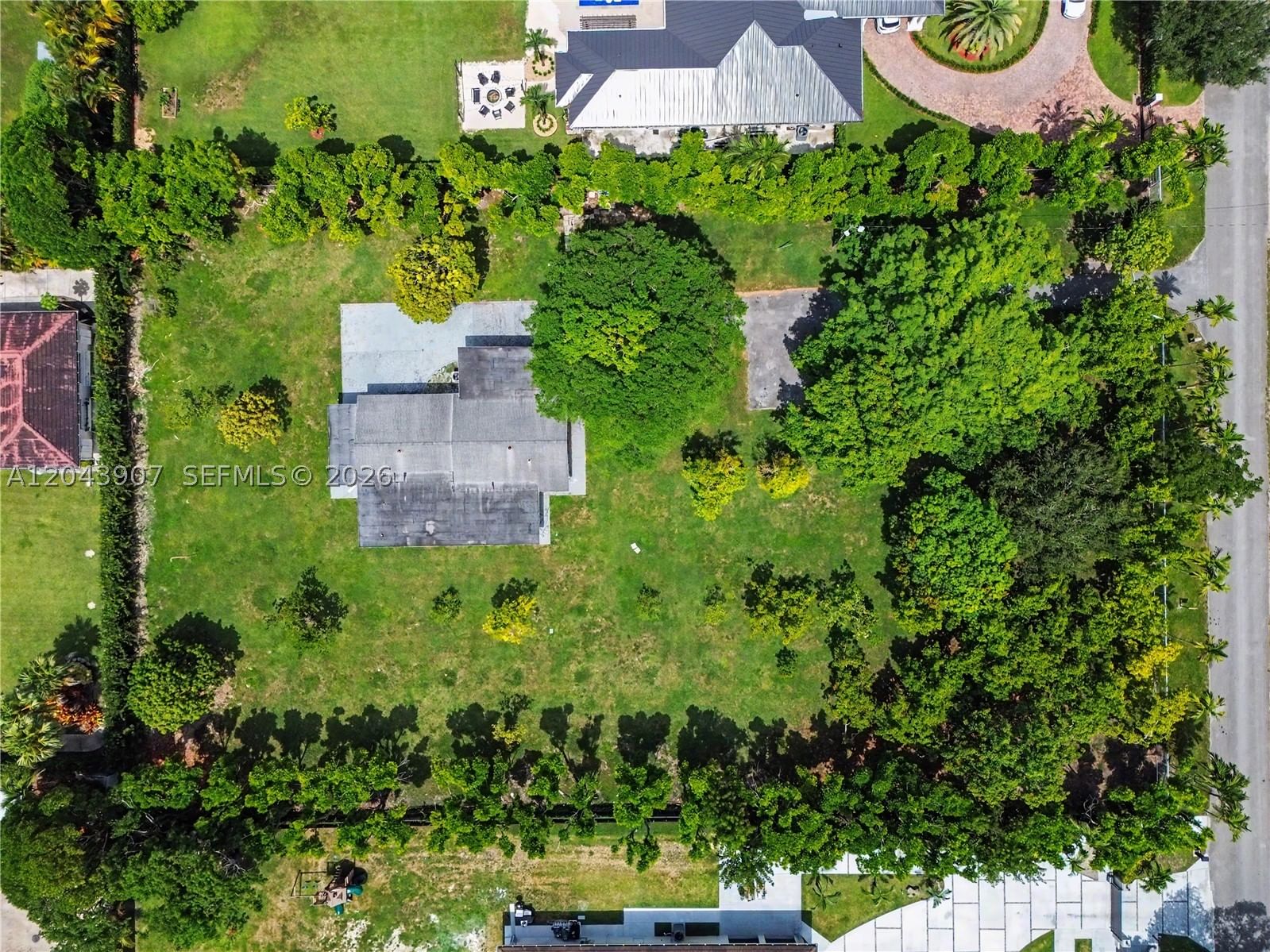 Real estate property located at 11380 93rd St, Miami-dade, So Miami Gdn Heights, Miami, FL