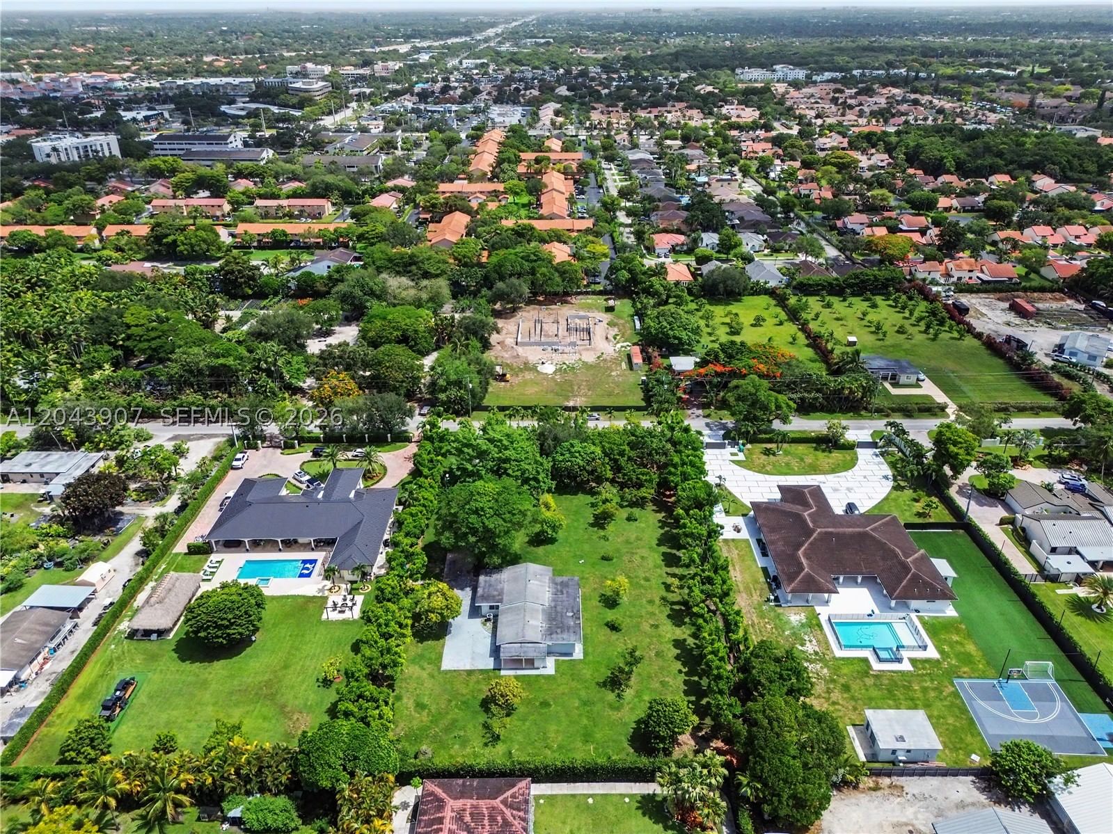 Real estate property located at 11380 93rd St, Miami-dade, So Miami Gdn Heights, Miami, FL