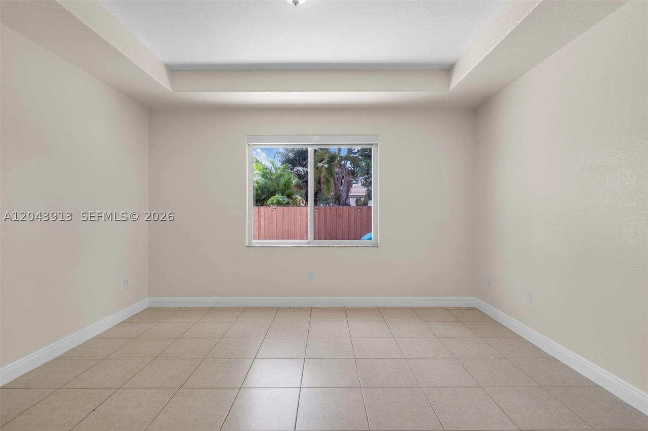 Real estate property located at 8757 139 Ter, Miami-dade, Florinda Estates, Miami Lakes, FL