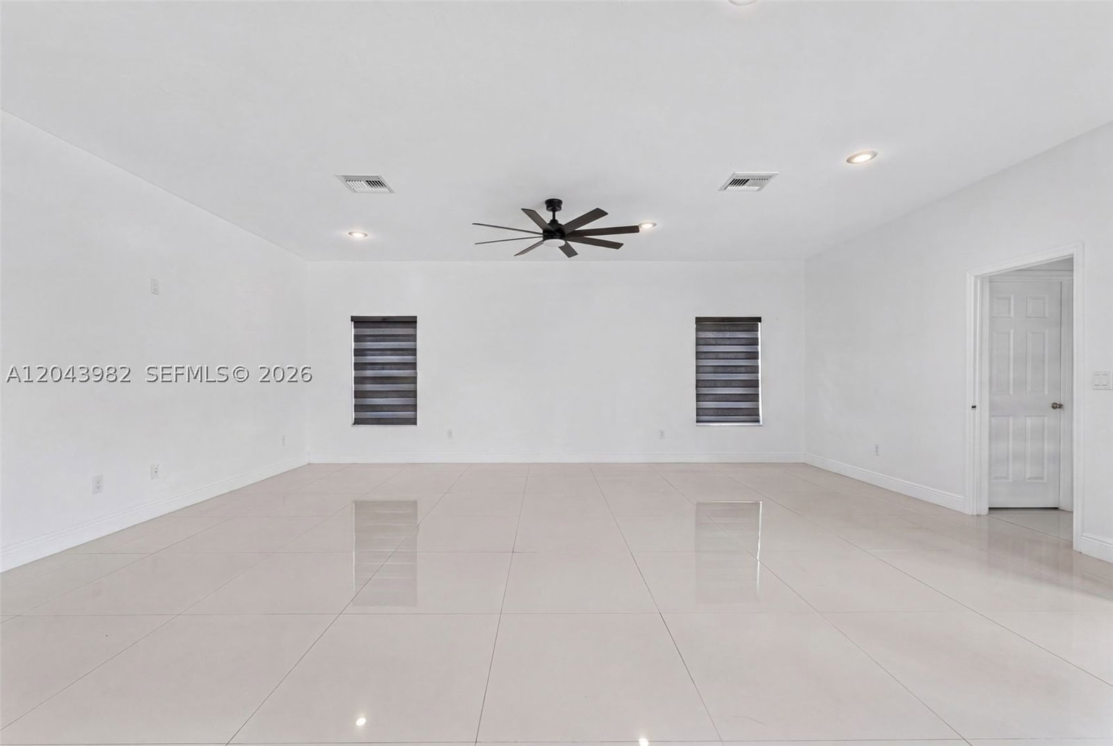 Real estate property located at 962 93rd Ter, Broward, Jacaranda Villas, Plantation, FL
