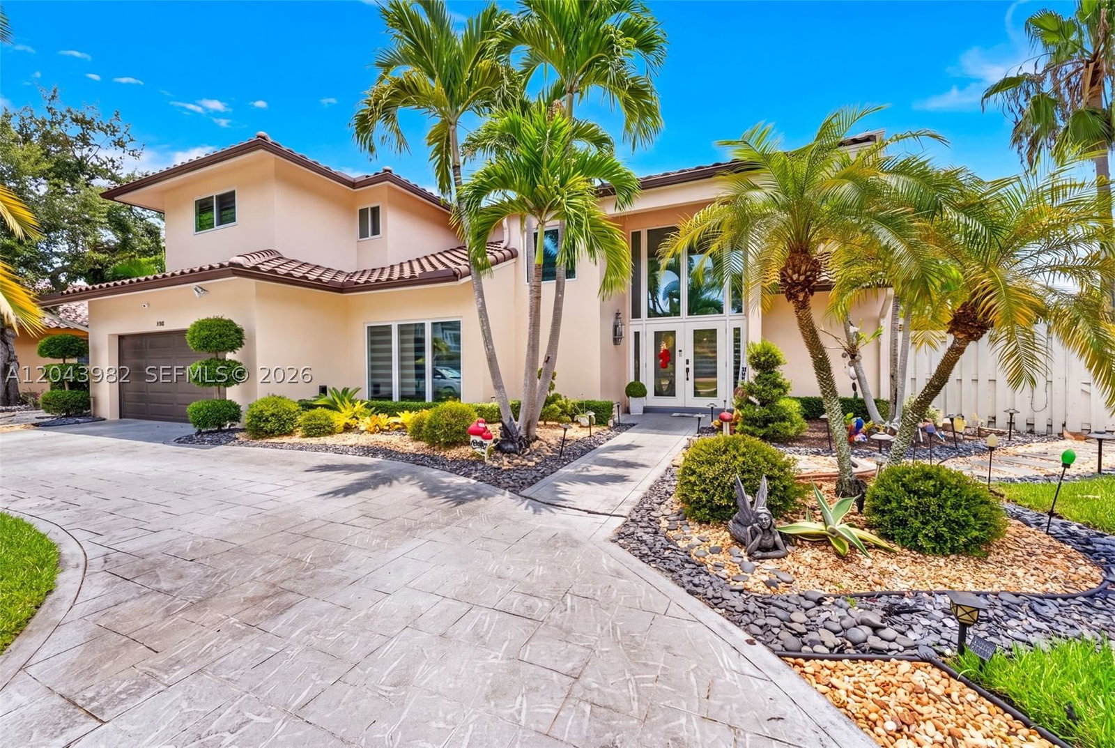 Real estate property located at 962 93rd Ter, Broward, Jacaranda Villas, Plantation, FL
