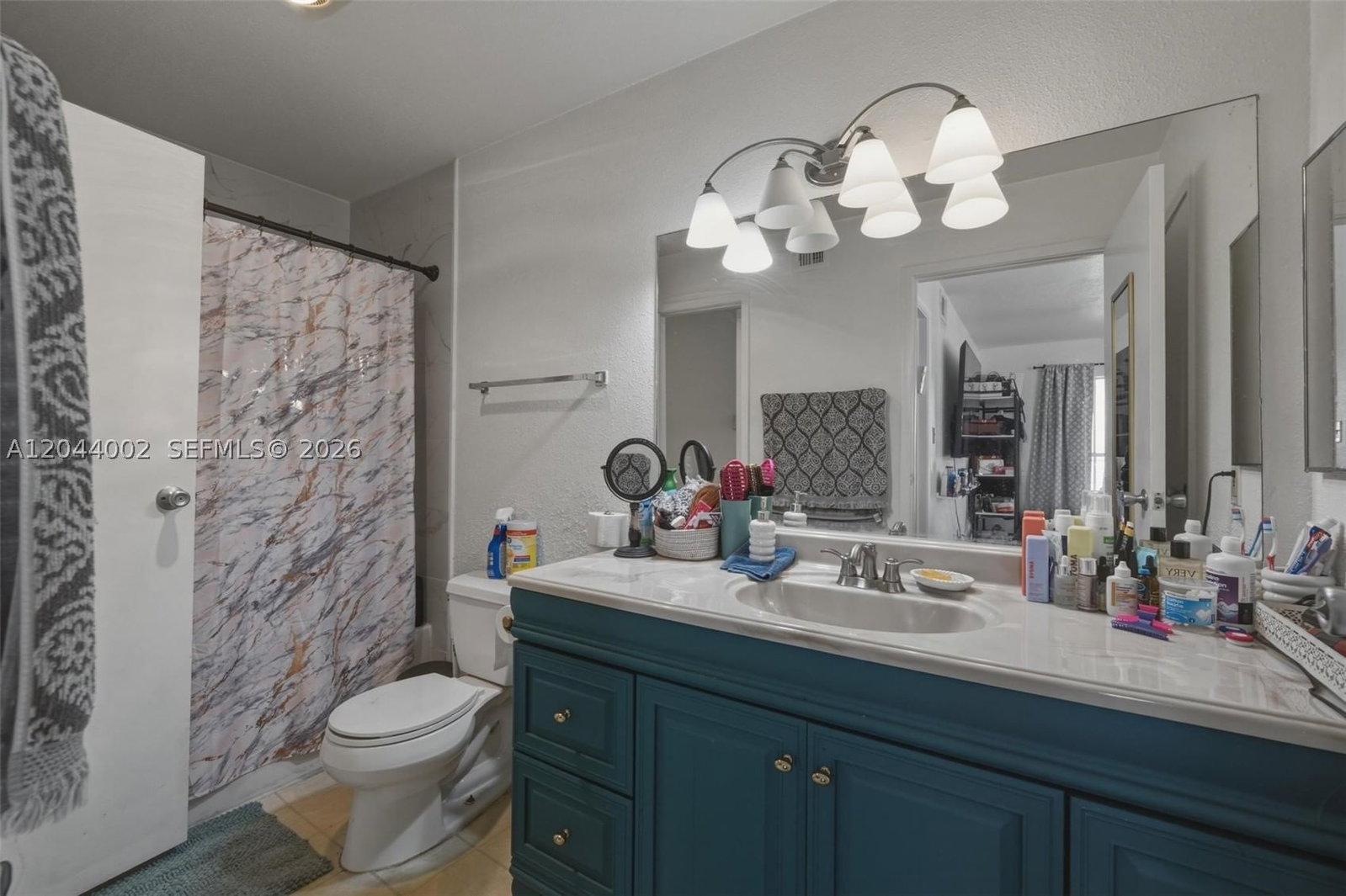 Real estate property located at 977 Riverside Dr #220, Broward, Savannah At Riverside Con, Coral Springs, FL