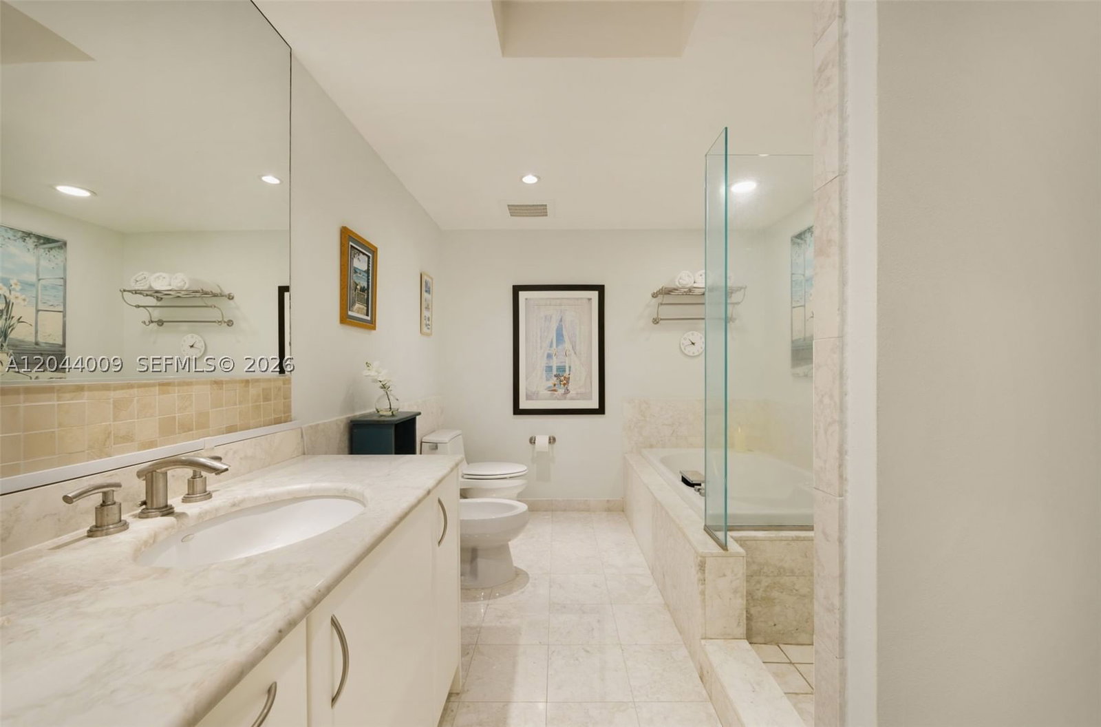 Real estate property located at 1331 Brickell Bay Dr #904, Miami-dade, Jade Residences At Bricke, Miami, FL