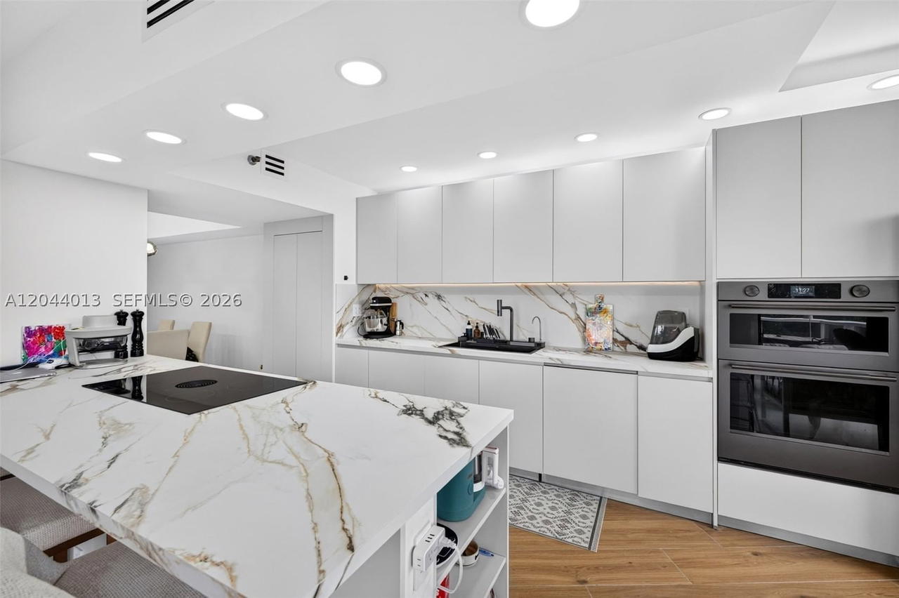 Real estate property located at 20281 Country Club Dr #407, Miami-dade, Hamptons West Condo, Aventura, FL