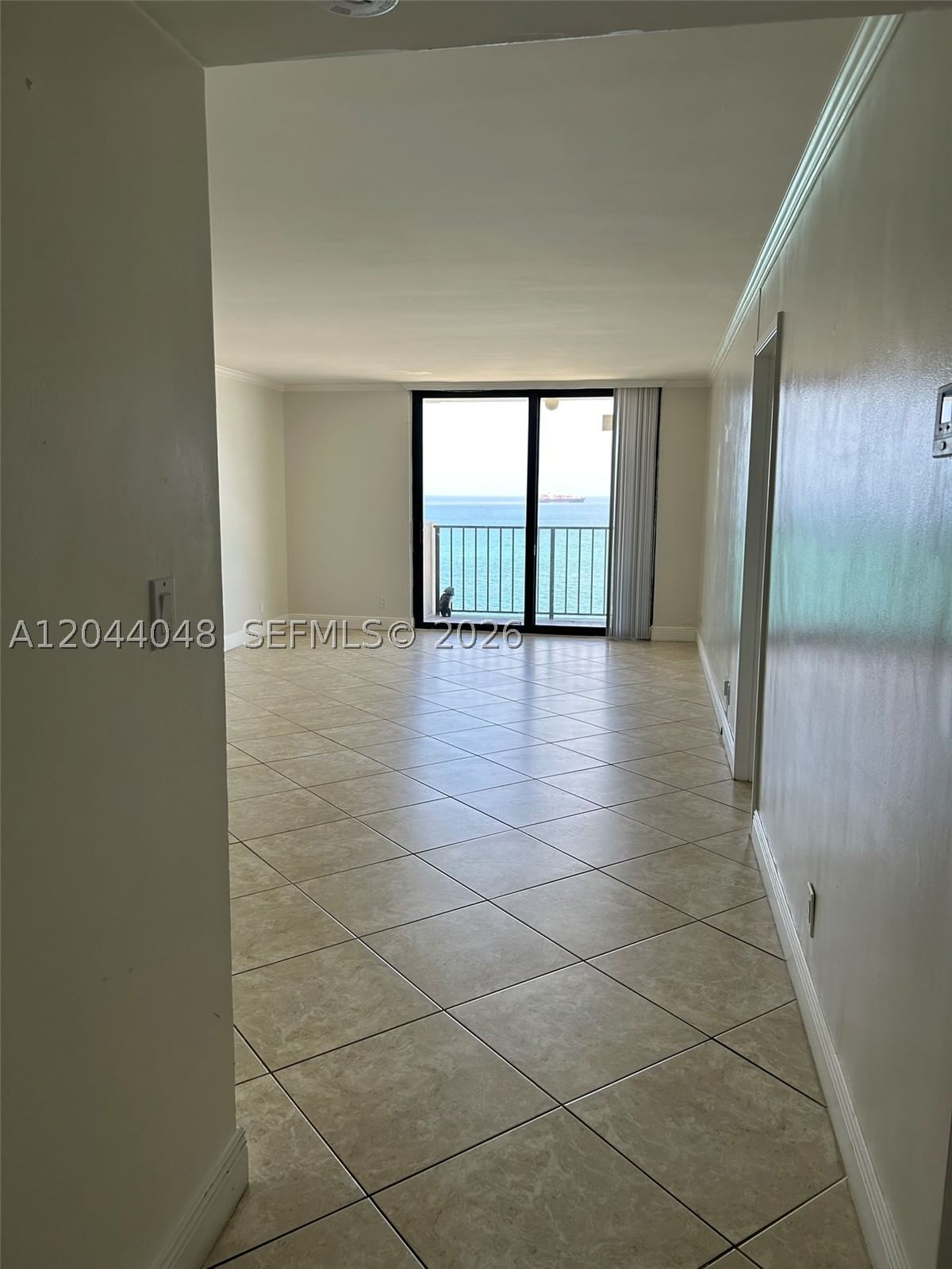 Real estate property located at 2625 Collins Ave #1805, Miami-dade, Oceanfront Plaza Condo, Miami Beach, FL