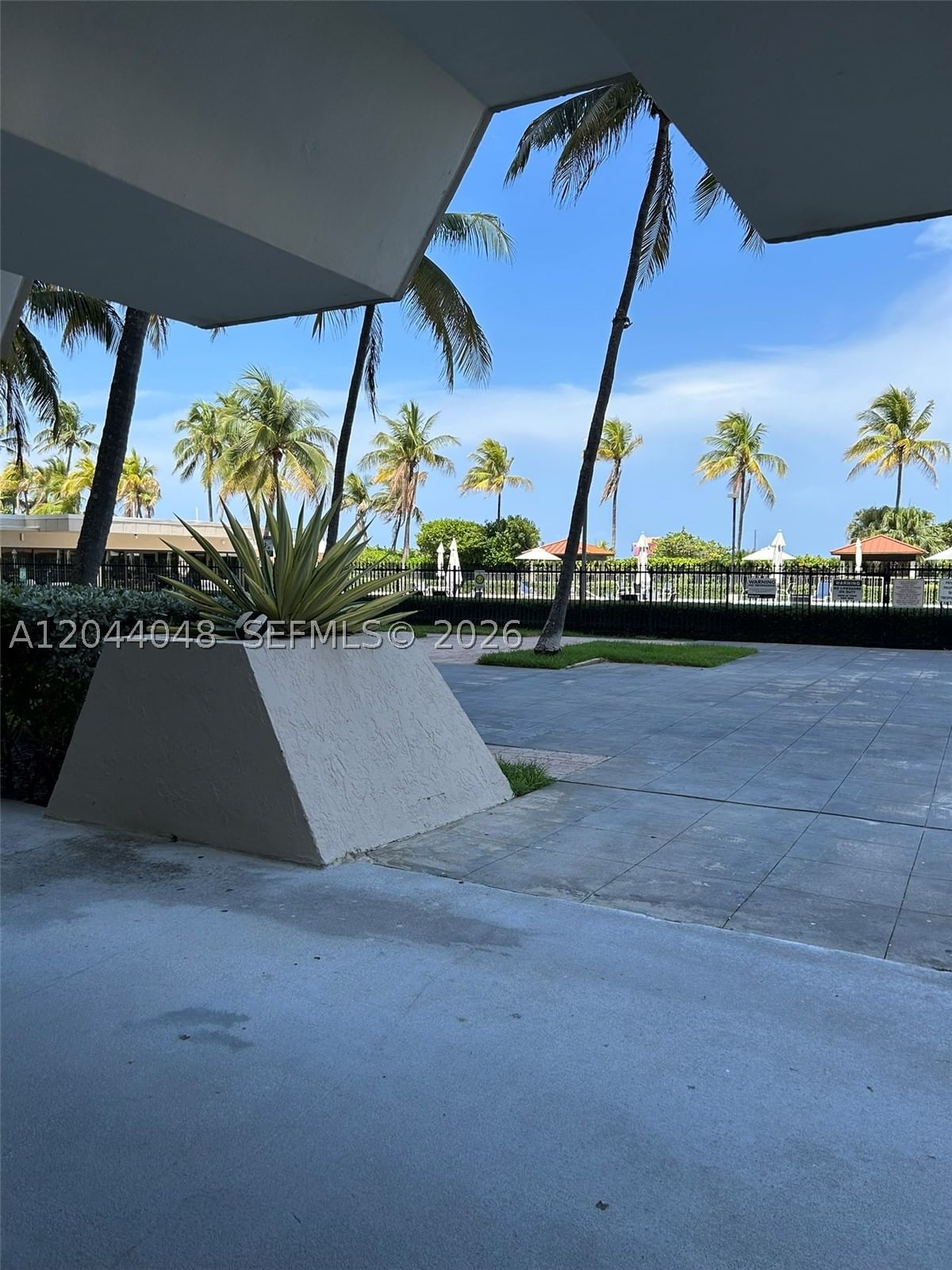 Real estate property located at 2625 Collins Ave #1805, Miami-dade, Oceanfront Plaza Condo, Miami Beach, FL