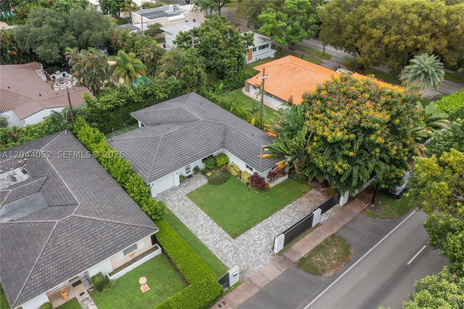 Real estate property located at 721 Bird Rd, Miami-dade, Louise Park, Coral Gables, FL