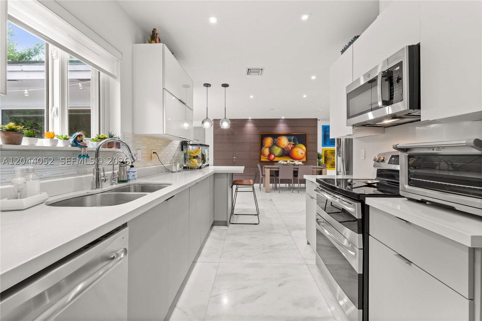 Real estate property located at 721 Bird Rd, Miami-dade, Louise Park, Coral Gables, FL