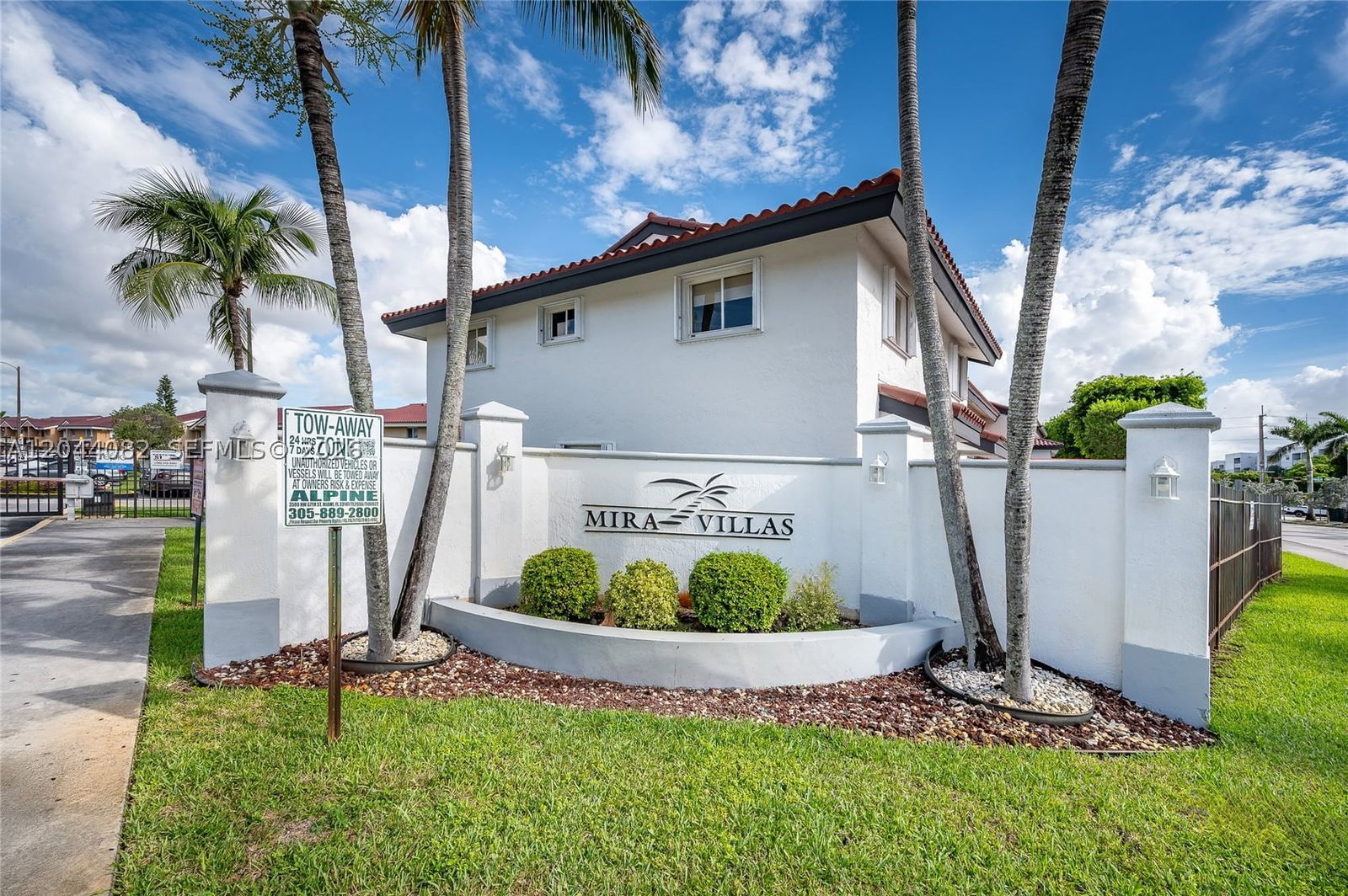 Real estate property located at 550 82nd Ct #383, Miami-dade, Mira Villas Condo, Miami, FL