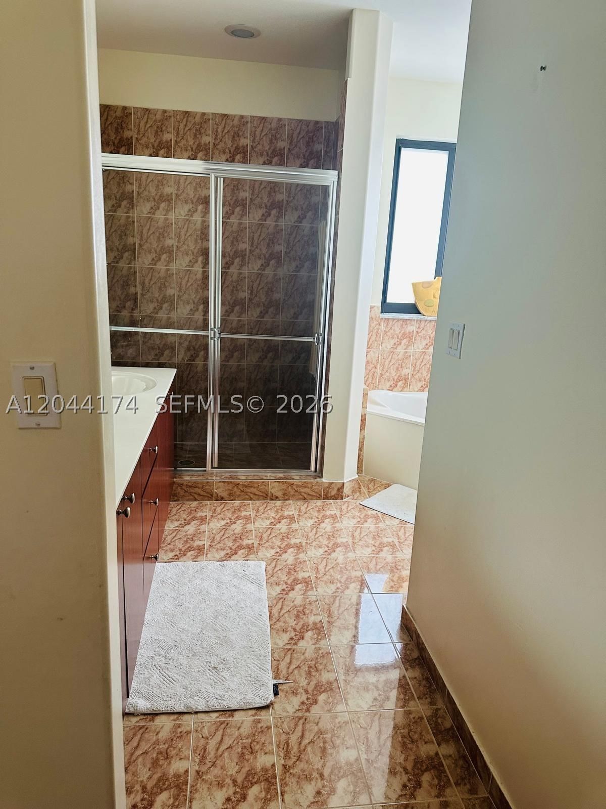 Real estate property located at 4318 113th Pl, Miami-dade, Balmoral Sub Phase I, Doral, FL